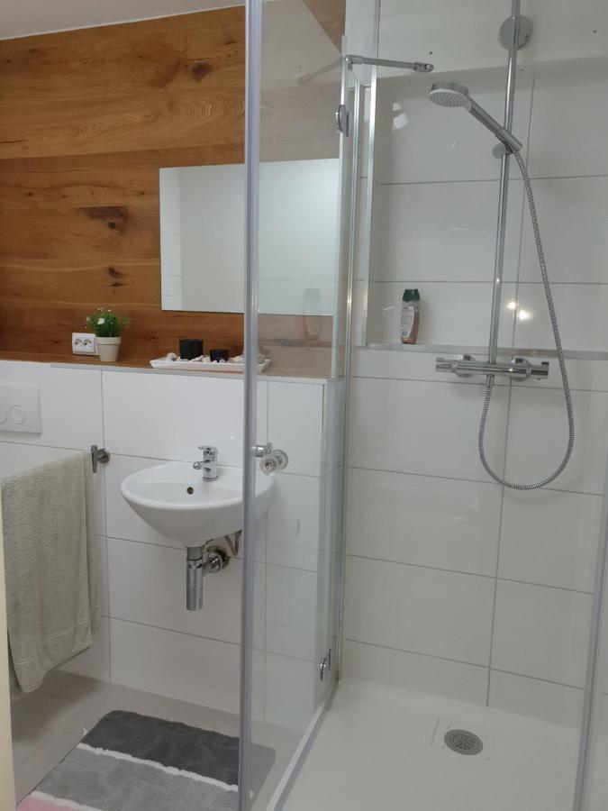 Privat Apartaments , Eigene Eigang, Eigene Badezimmer, Und Eigene Kueche Straelen Luaran gambar